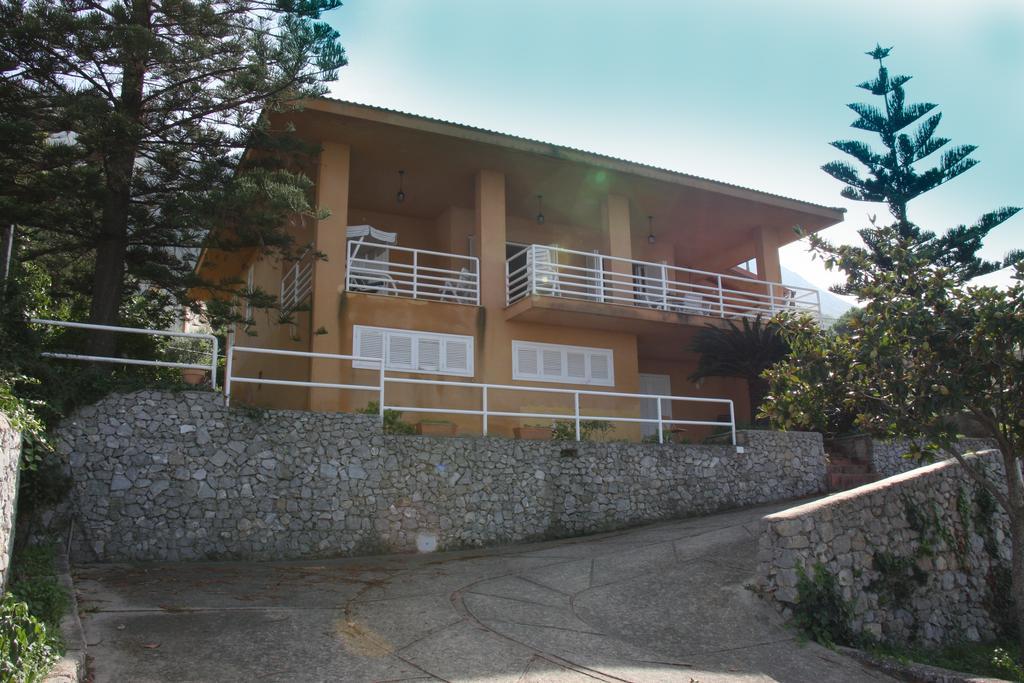 Lomarchi Holiday Home Carini Luaran gambar